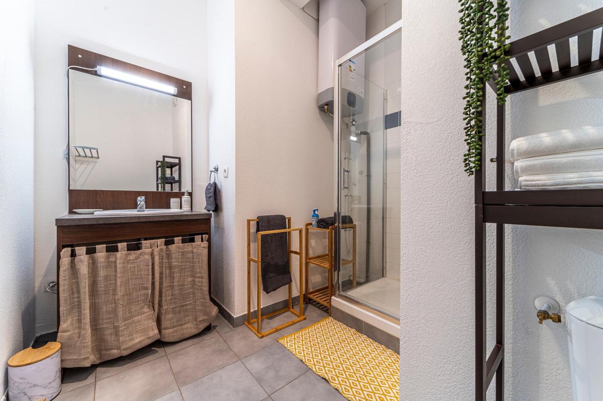 Stay Cosy Lille I Tourcoing - Appartement - Hypercentre - Parking Securise - Wifi - Netflix - Cuisine Kültér fotó